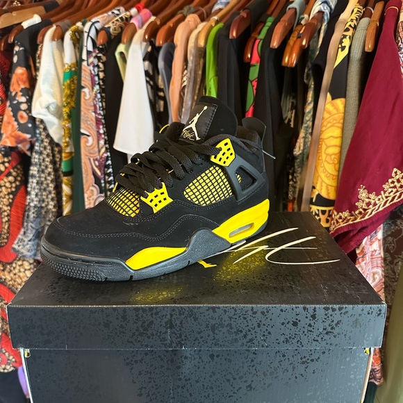Jordan Retro 4 Thunder Yellow GS 6.5Y - Picture 3 of 6